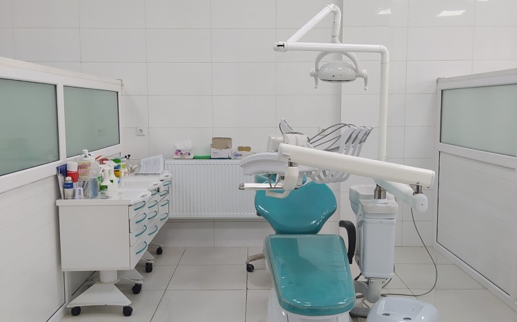 کلینیک دندانپزشکی اهورا